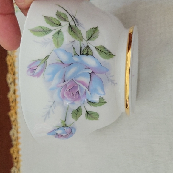 Blue Rose China Bowl Fascination - Picture 2 of 11